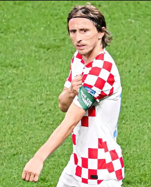 基米希达成欧冠生涯百场里程碑，成拜仁队史第五人