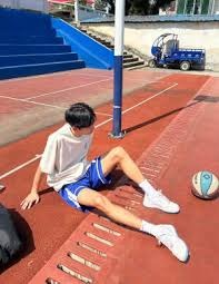 神经科学：解析“奖励不确定性”对注意力的劫持效应。（神经科学揭秘：“奖励不确定性”如何劫持注意力）