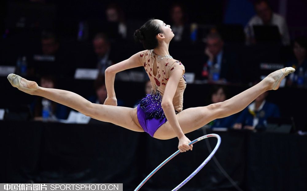 罗马诺：西蒙斯预计缺席莱比锡今日比赛，他已决定转投切尔西