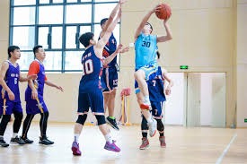 姆巴佩：于帕在本赛季属于世界最佳后卫，受到关注是很正常的